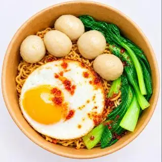Hình ảnh Mì trộn Indomie trứng cá viên 