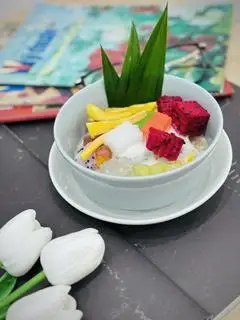 Hình ảnh Hoa quả dẩm sữa chua