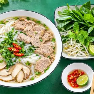 Hình ảnh Phở bò nấm chay