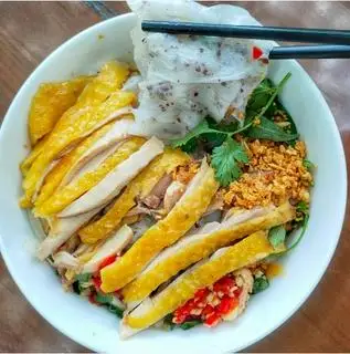 ( Chợt Nhớ ) Bánh Ướt Gà Xé - 55.000 ₫ tại Bánh Ướt Lòng Gà Chợt Nhớ - Tạ Quang Bửu