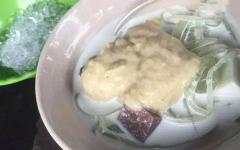 Hình ảnh Chóe - Chè Thái Sầu Liên Đà Nẵng - Ô Chợ Dừa Mới