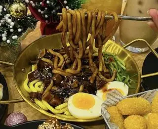 Hình ảnh Mì tương đen Hàn Quốc