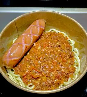 Hình ảnh Mì Ý xốt bò bằm xúc xích