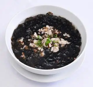 Canh Rong Biển ( Hộp Nhựa ) - 15.000 ₫ tại Cơm Gà Xối Mỡ Ông Hùng - Huỳnh Tấn Phát 