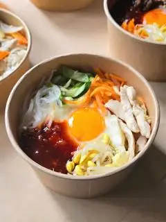 Hình ảnh Bibimbap Heo Quẩy Bung Nóc