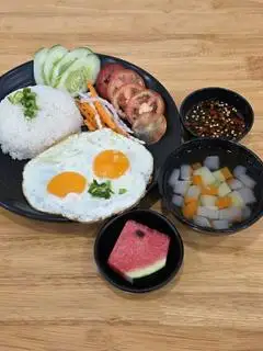 Hình ảnh Cơm tấm ốp la (2 trứng)