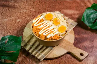 Bông Lan Trứng Muối - 47.000 ₫ tại Tiệm Bánh Suri - Bánh Ngọt & Bánh Kem - Nguyễn Ảnh Thủ