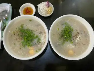 Cháo hàu sữa + trứng gà ta - 58.000 ₫ tại Bánh Hỏi Cháo Lòng Bình Định - Đường Số 8