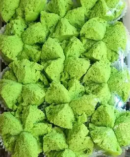 Bánh bò bông lá dứa - 18.000 ₫ tại Bánh Ngon Nhà Làm - Huỳnh Tấn Phát