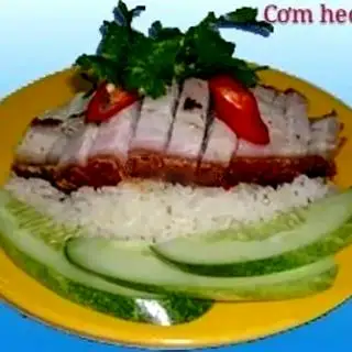 Cơm heo quay - 73.000 ₫ tại Cơm Gà Hải Nam - Nguyễn Tri Phương