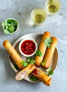 Chả Giò Thêm - 13.000 ₫ tại Cô Vân - Bún Thịt Nướng & Bánh Xèo - Tuy Lý Vương