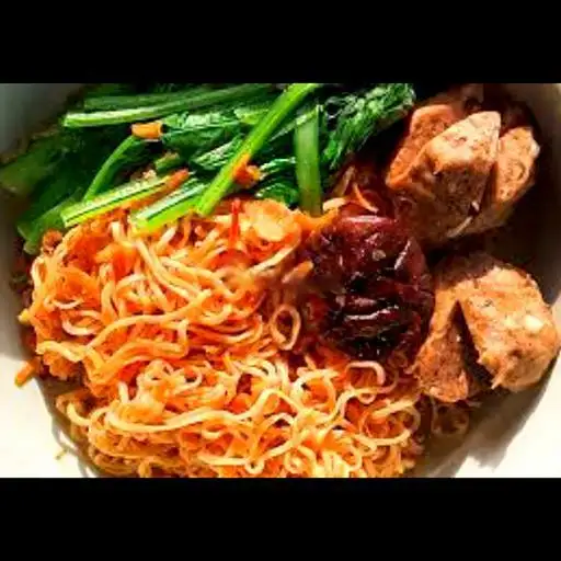 Mì trộn bò viên - 35.000 ₫ tại Cá Viên Chiên & Mì Trộn Indomie - Phạm Thế Hiển