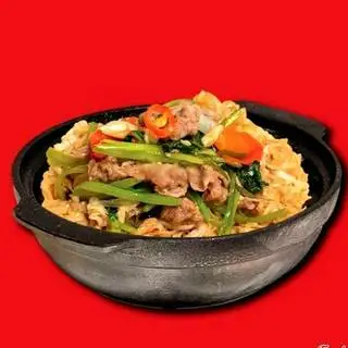 Phở xào mềm lõi - Stir-fried heel muscle beef phở in cast - iron pot - 95.000 ₫ tại Phở Gang By TTH Kitchen - Phở Bắc - Nguyễn Thông