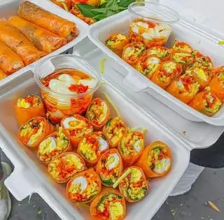 bánh tráng cuốn sốt muối tắc - 37.000 ₫ tại Bánh Tráng Yến Nhân - Xô Viết Nghệ Tĩnh