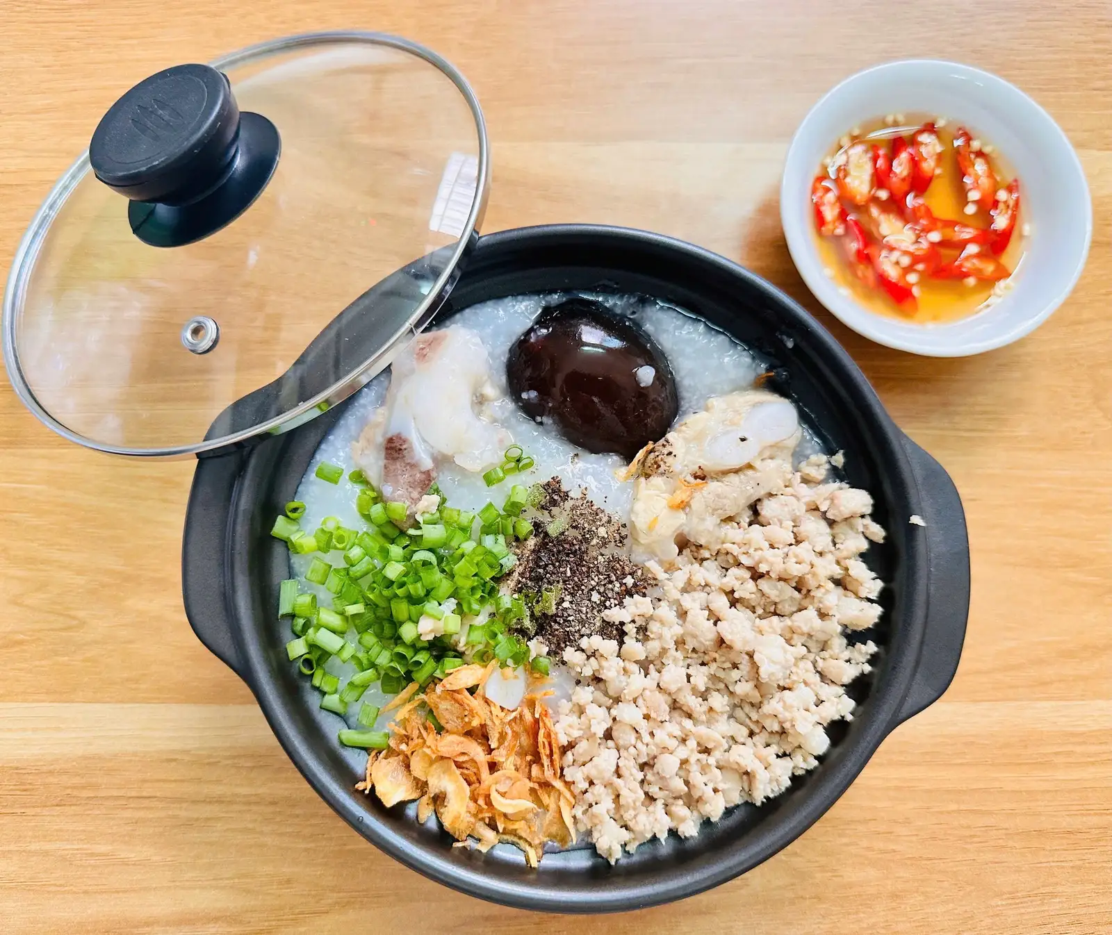cháo sườn thịt bằm bắc thảo - 45.000 ₫ tại Cháo Bình - Cháo Sườn & Cháo Ếch Singapore - Đường số 48