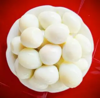 TRỨNG CÚT  - 7.000 ₫ tại BÁNH CANH CUA ĐỒNG 491 - Lê Văn Lương