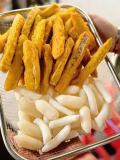 Mix Lang Thang | Khoai Môn - Bánh Gạo - 50.000 ₫ tại Khoai Lang Lắc & Bánh Tráng Trộn - Nguyễn Thượng Hiền