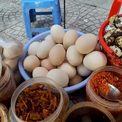Trứng gà vữa - 8.000 ₫ tại Bánh Tráng Chị Phượng - Ngô Đức Kế