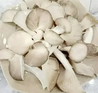 Nấm Thêm - 20.000 ₫ tại Tao Ngộ 2 - Lẩu Gà Lá É Phú Yên - Đường DN5