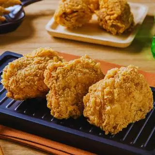Hình ảnh Má đùi chiên mọng nước