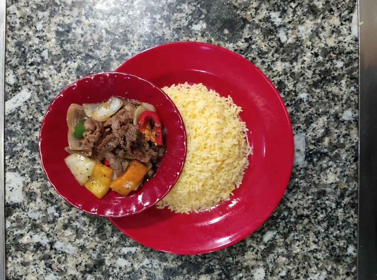 Cơm chiên bò xào sa tế - 57.000 ₫ tại Cơm Gà Xối Mỡ Cô Đào - Phạm Viết Chánh