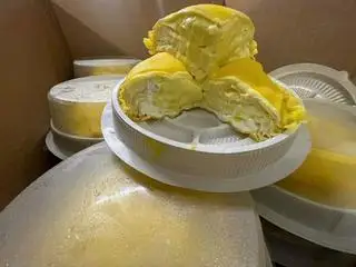 Hình ảnh bánh crepe sầu riêng ngàn lớp 