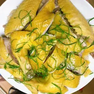 Hình ảnh GÀ HẤP LÁ CHANH- 1 CON NGUYÊN