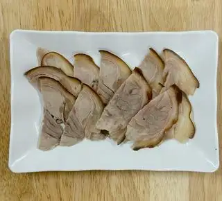 Hình ảnh Chân giò thui nấu chậm 