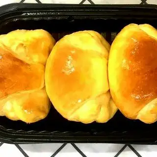 Bánh Cua Bơ Phomai - 30.000 ₫ tại Quán Chay & Bánh Nhà Bò - Võ Văn Kiệt
