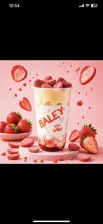 Sữa Dâu Sấy Thăng Hoa Sốt Phô Mai (L - 42.000 ₫ tại Trà Sữa Hong Kong Baley Tea - Trần Quốc Thảo