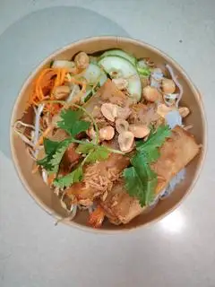 Hình ảnh Bún chả giò tôm thịt