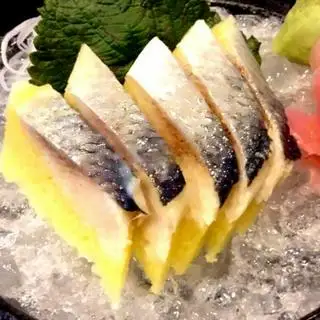 Sashimi Cá Trích - Nishin Sashimi - 5pcs SH7 - 139.000 ₫ tại Sushi Tokyo Deli - Sashimi, Sushi & Udon - Bùi Đình Túy