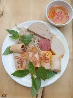 Bánh cuốn trứng - chả, nem - 59.000 ₫ tại Bánh Cuốn Nóng - Cao Thắng