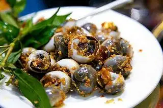 Ốc mỡ xào tỏi - 51.000 ₫ tại Ốc Thủy Tiên - Bến Vân Đồn
