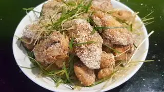 Hình ảnh Gà rang muối ( đồ nhậu)