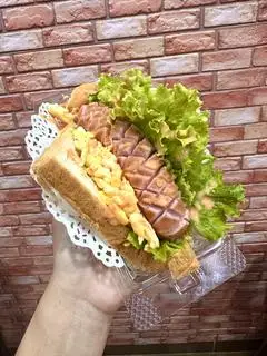 sanwich xúc xích trứng - 37.000 ₫ tại Ụm Bò Chảo - Phan Huy Thực