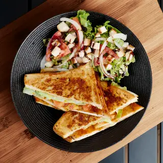 Hình ảnh Combo sandwich gà chipotle - salad