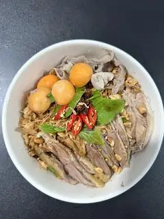 Hình ảnh Phở trộn ngan thập cẩm