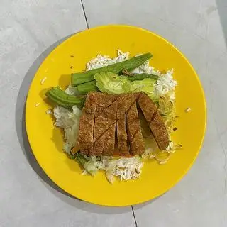 Cơm sườn ram chua ngọt - 25.000 ₫ tại Cơm Chay Thiên Nhiên - Nguyễn Văn Luông