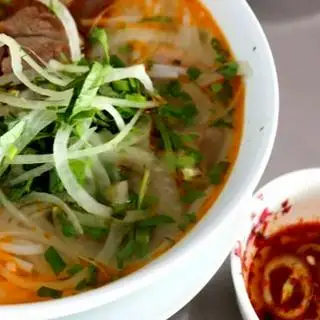 Bún bò chả - 55.000 ₫ tại Bún Bò Huế Ngự Bình - Đồng Đen