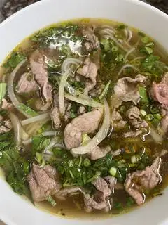 Bún bò tái - 50.000 ₫ tại Bún Bò Huế Ngự Bình - Đồng Đen