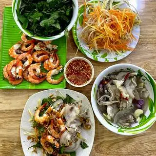 Gỏi ngó sen đu đủ tôm thịt - 40.000 ₫ tại Bánh Xèo Giòn Bình Định - Vườn Lài