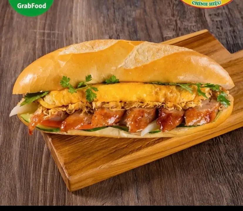 Hình ảnh Bánh mì nem nướng - trứng - best seller