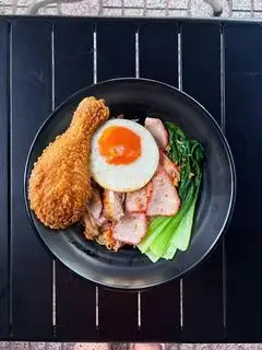 Hình ảnh Mì trộn xá xíu - gà giòn
