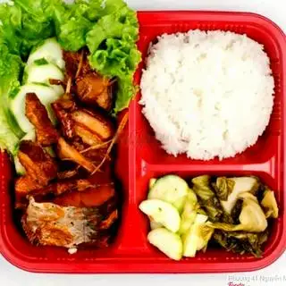 Hình ảnh Cơm Cá Kho - Thịt Ba Chỉ