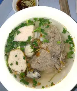 Bánh canh Mọc Chả+ Xương - 75.000 ₫ tại ViVi Quán - Bánh Canh & Bún Mọc Chả Sườn - Thép Mới