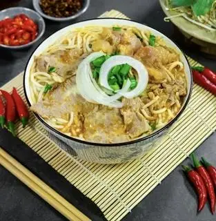 Hình ảnh Bún Bò Tái Gân