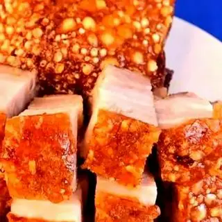 Hình ảnh Cơm Thịt Quay - Trứng Cút