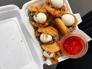 Hình ảnh Combo 5 cái Xôi Chiên Trứng Cút - Kèm Hũ Sốt 