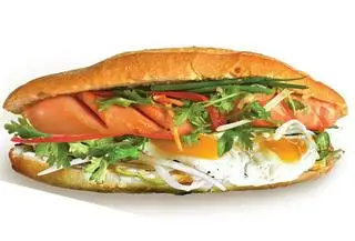 Hình ảnh Bánh mì Pate trứng xúc xích phô mai